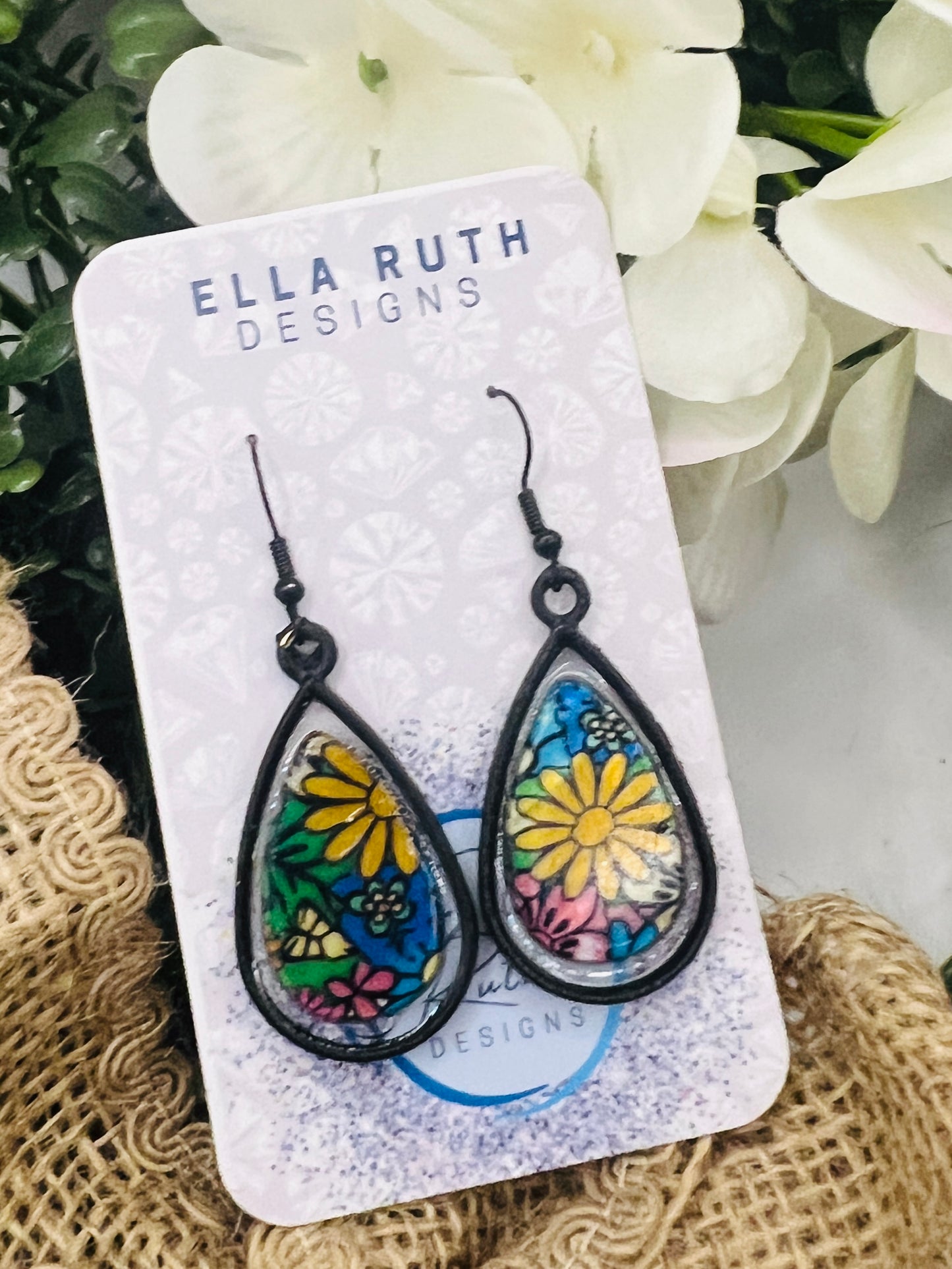 Black Teardrop Flower Earring