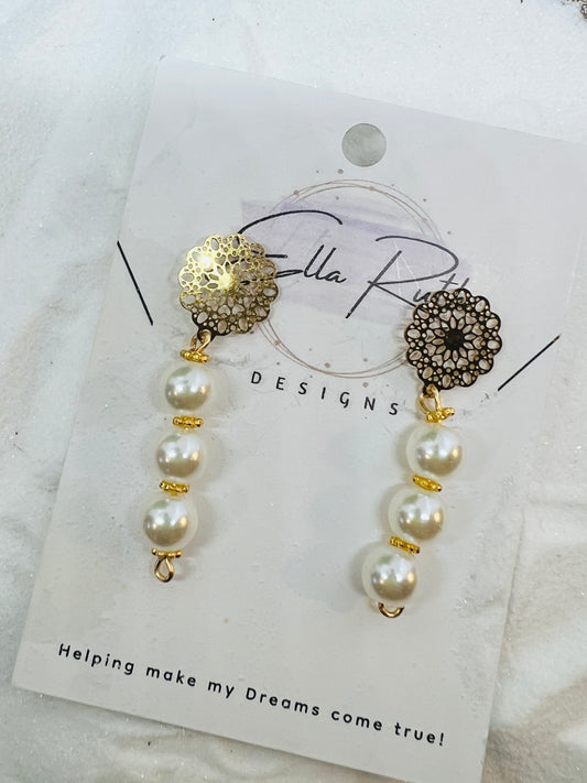 Three Pearls in a Pod Earring